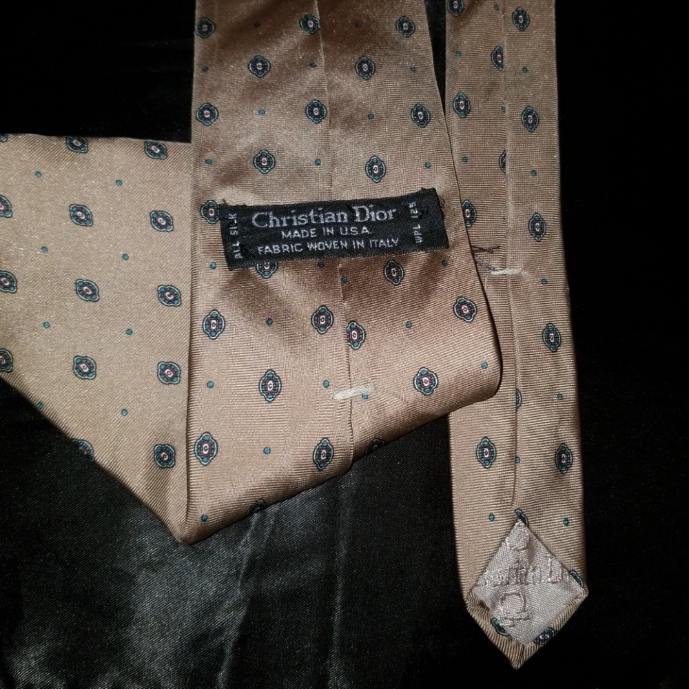 Mens high fashion vintage silk Neck tie